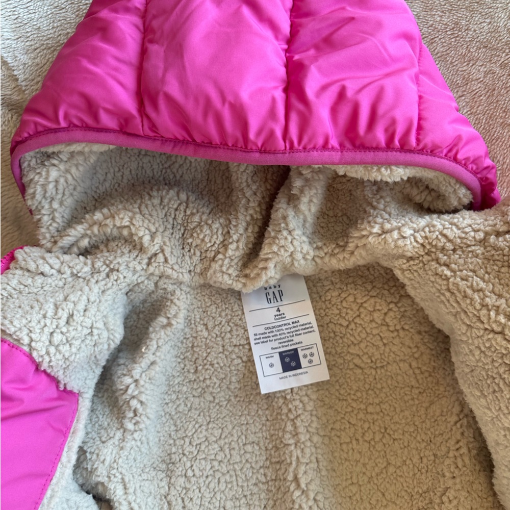GAP winter jacket - Picture 2 of 3